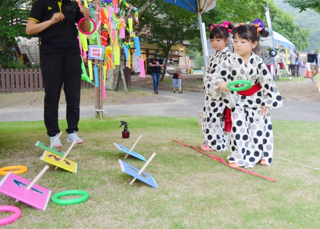 縁日の輪投げイメージ画像